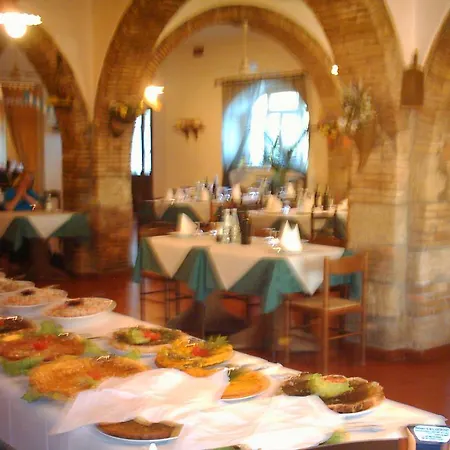 Il Malandrone Отель Розиньяно-Мариттимо